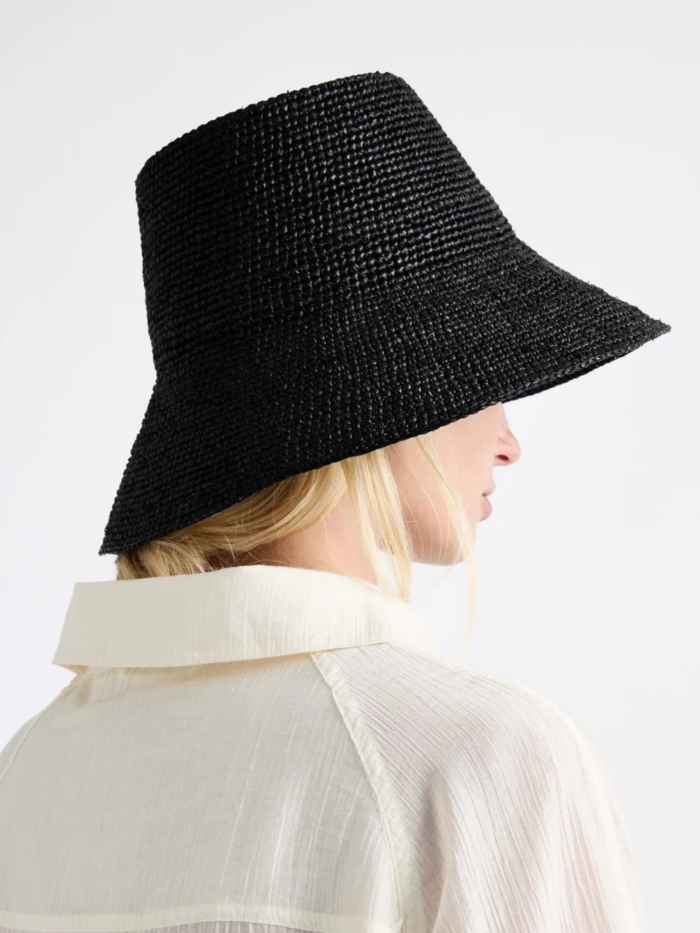 Janessa Leone Felix Bucket Hat - Black in size Small